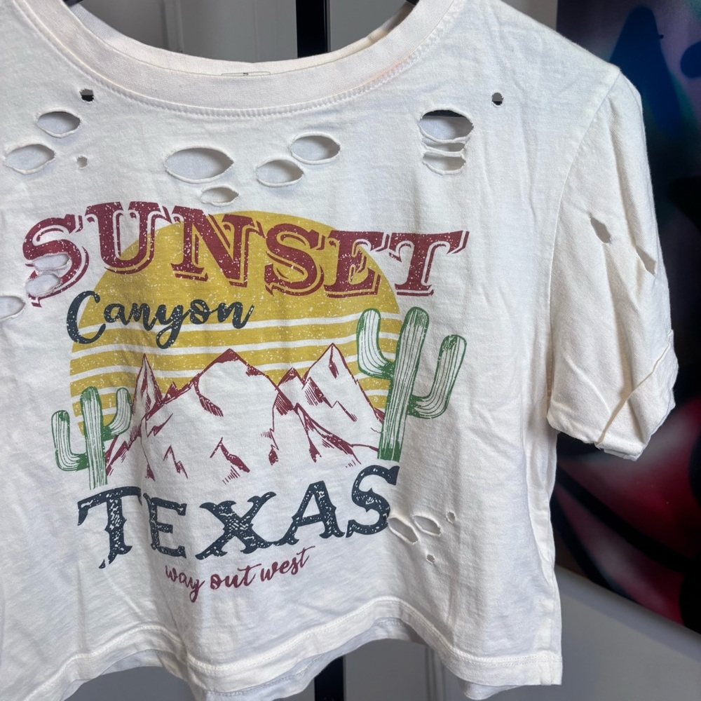 White Graphic Crop Top - Picture 12 of 13
